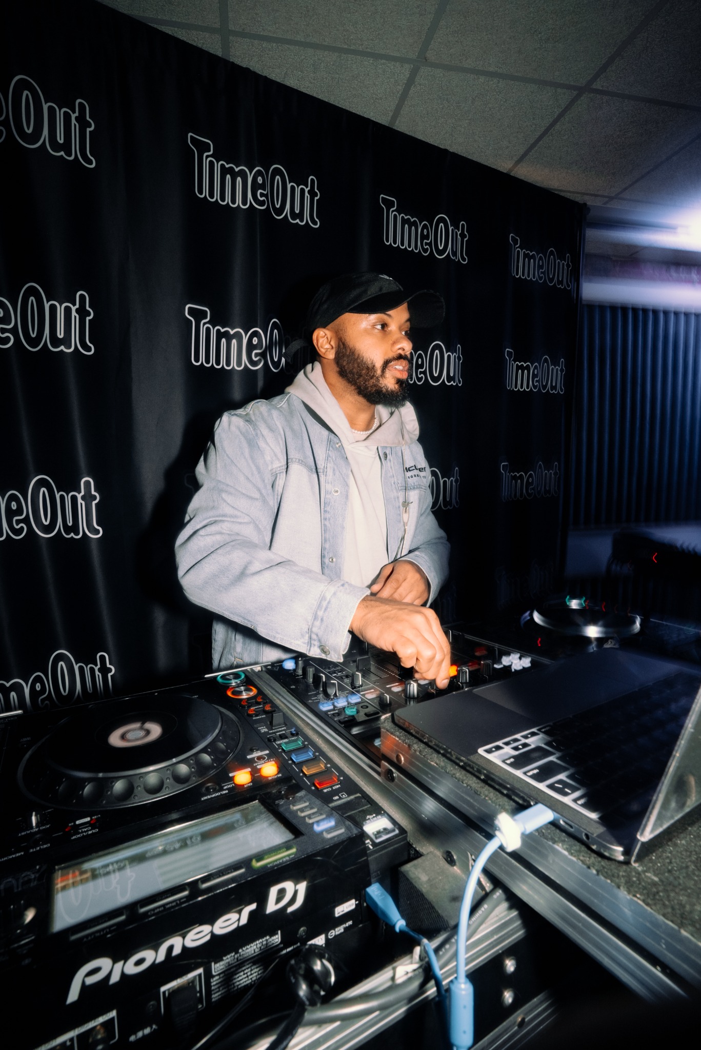 Gabriel Amand performing at Time Out Market in 2025